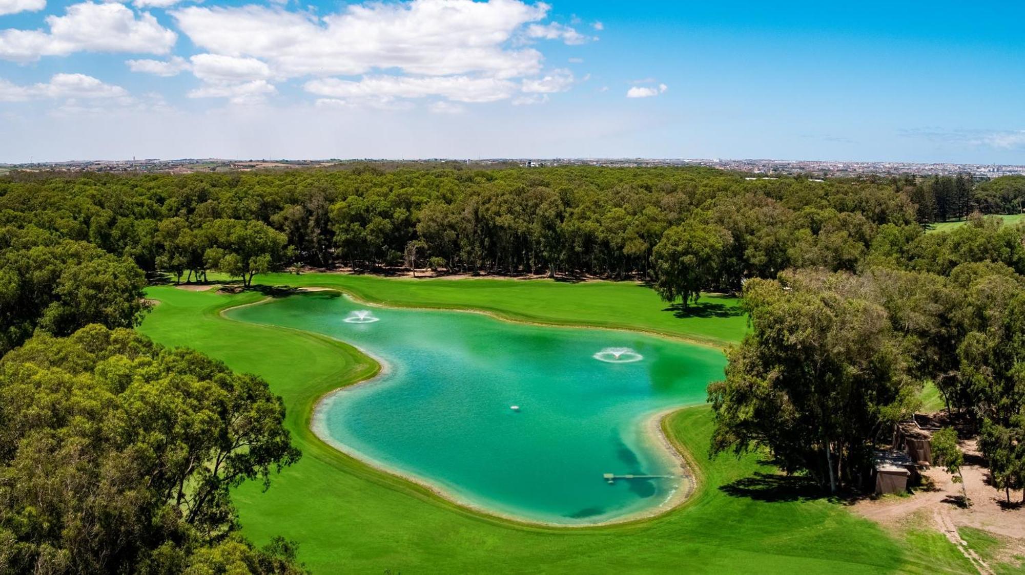 Pullman Mazagan Royal Golf & Spa El Jadida Ngoại thất bức ảnh The 17th hole at the 2015 PGA Championship