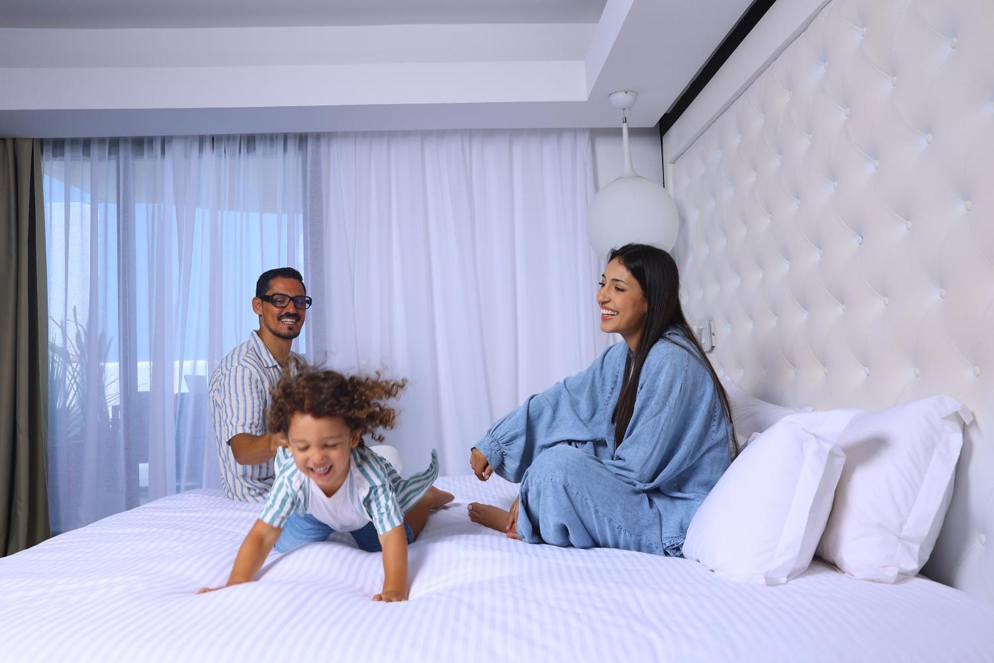 Pullman Mazagan Royal Golf & Spa El Jadida Ngoại thất bức ảnh Family at the hotel